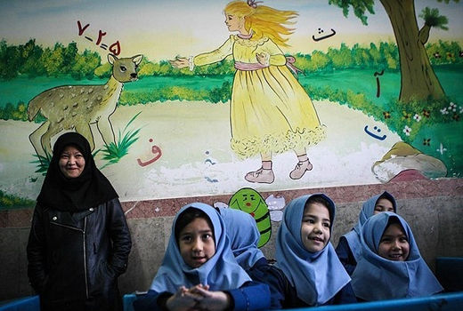 اگر اتباع باسواد نشوند، افغانستان همسایه خطرناکی می‌شود!