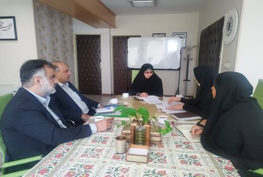مشارکت بیش از پیش زنان در طرح تولید و کاشت یک میلیارد نهال