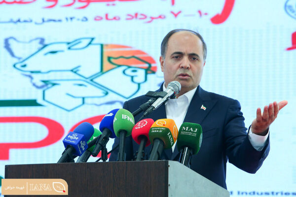 وزیر جهاد  کشاورزی: رئیس‌جمهوری با شجاعت پای کار ایران ایستاده است+ فیلم
