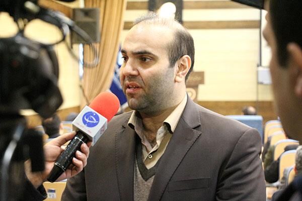 برخورد با ۱۴ واحد غیرمجاز تولید خوراک دام وطیور 
