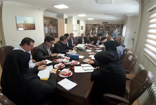 گوجه کاران آذربایجان غربی  نگران فروش محصول خود نباشند