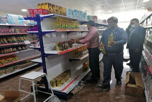 کشف روغن و ماکارونی احتکار شده در ارسنجان 