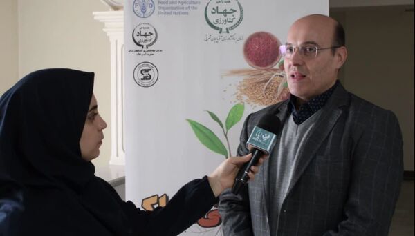 برای حفاظت خاک باید مانع حرکت خاک از اراضی بالادست به رودخانه ها، دشتها و دریاچه ها شویم