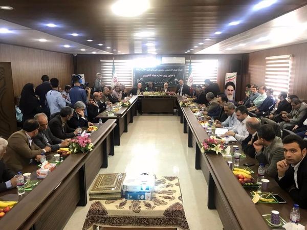 بازدید حجتی از پروژه‌های کشاورزی اصفهان