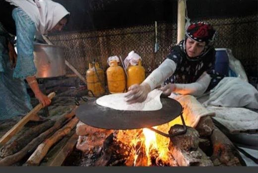 توزیع ماهانه بیش از ۳۹ هزار کیسه آرد  بین عشایر خوزستان