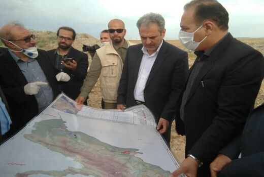 وزیر جهاد کشاورزی از سیستم های مدرن آبیاری و زهکشی در شهرستان های مهران، ایوان و دهلران بازدید کرد