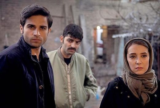 نمایش و نقد «پشت دیوار سکوت» در ایوان شمس 