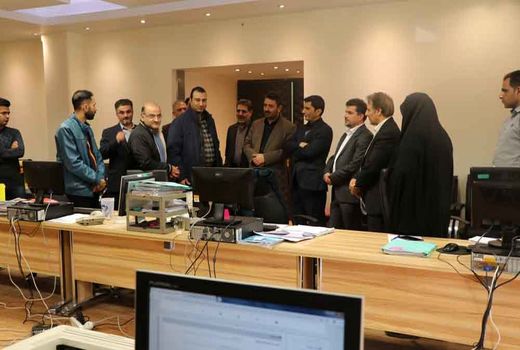 بازدید مدیرکل دفتر واگذاری و توسعه اراضی از سامانه جامع امور اراضی استان اصفهان 