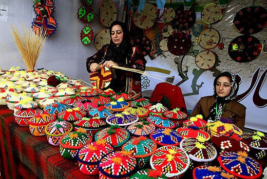 به بانوان سرپرست خانوار غرفه رایگان واگذار می‌شود
