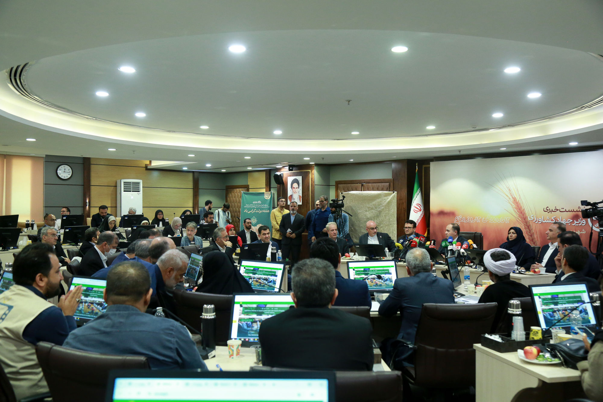  دومین نشست خبری وزیر جهاد کشاورزی 