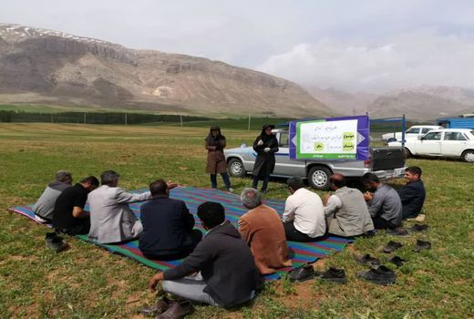 برگزاری کانون یادگیری گندم آبی در شهرستان کیار 