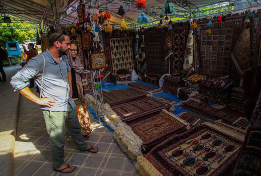 فروش میلیاردی صنایع‌دستی اصفهان