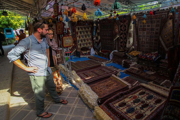 فروش میلیاردی صنایع‌دستی اصفهان