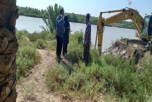 آغاز عملیات جدید لایروبی و بهسازی انهار سنتی در آبادان 