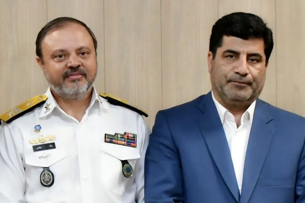 تجلیل مدیر کل حفظ آثار و نشر ارزشهای دفاع مقدس آذربایجان شرقی