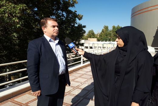 کارخانه های صنایع تبدیلی در خرید گوجه فرنگی همکاری کنند