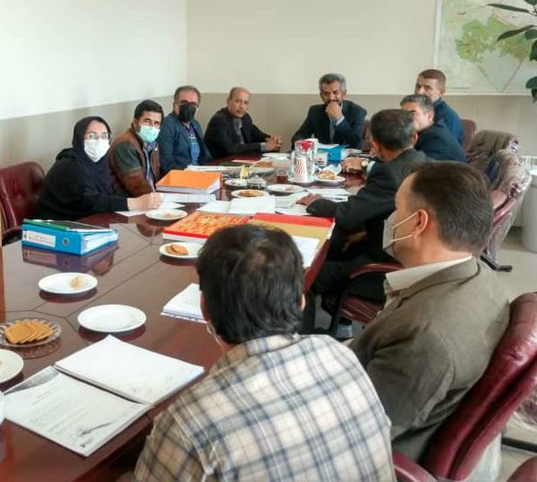 برگزاری نشست بررسی مشکلات پروژه آبیاری تحت فشار روستای زاغه شهرستان آبیک