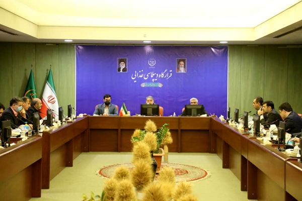  باید توازن در واردات و صادرات ایجاد شود