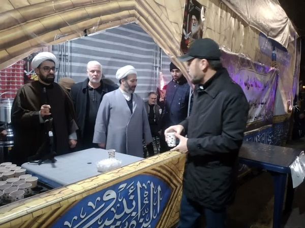 برپایی ایستگاه صلواتی  در میدان ساعت تبریز به مناسبت شهادت رهبر معظم انقلاب حضرت امام خامنه ای