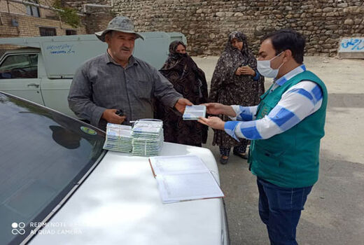 توزیع 70 جعبه تخم نوغان جهت پرورش کرم ابریشم در بین نوغانداران شهرستان جلفا