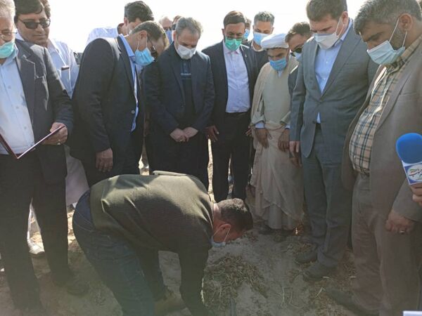 بازدید از مزارع آسیب دیده شهرستان رودبار