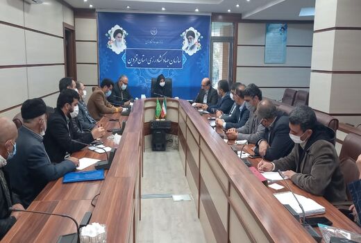 نشست رفع موانع اجرای طرح استخر ذخیره آب روستای دیکین برگزار شد