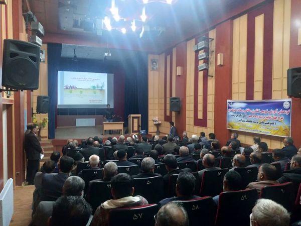 برگزاری ۲۸ گارگاه آموزشی در شهرستان آوج بمنظور طرح جهش تولید در دیمزارها