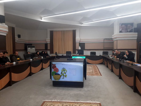 ارتقای دانش کارشناسان قزوین در مدیریت و تغذیه کلزا