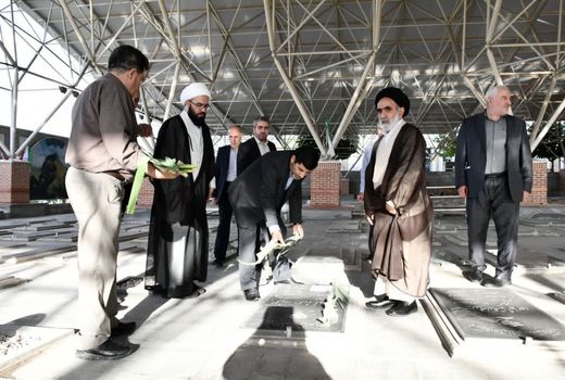 عظمت کار شهدا غیرقابل وصف و مثال زدنی است