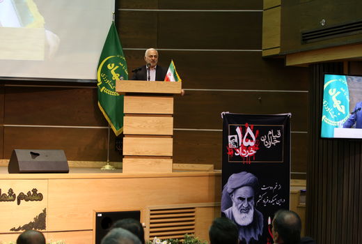 نسل جدید باید با شخصیت والای امام خمینی(ره) آشنا شوند