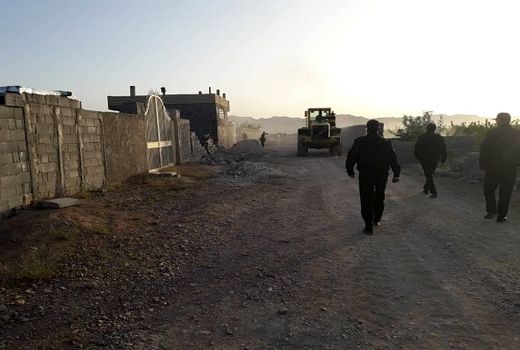 تخریب تغییر کاربری های غیر مجاز در طغر اقلید 