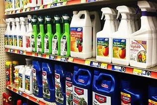 فعالیت ۷۴ واحد صنعتی عرضه سموم کشاورزی در زنجان