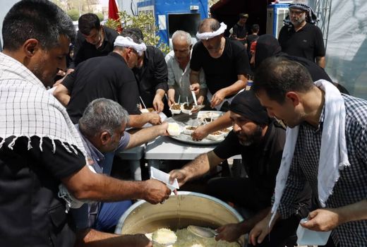 توزیع مرحله دوم اقلام اساسی ایام محرم و صفر به میزان 992 تن در آذربایجان شرقی