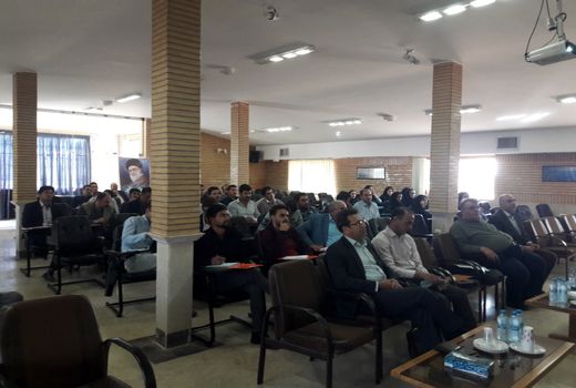 کارشناسان ناظر جهاد کشاورزی استان قزوین با کنترل کیفی بذر غلات آشنا شدند