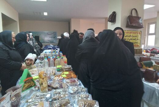 برگزاری نمایشگاه توانمندی های زنان در شهرستان جلفا