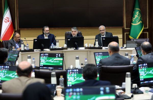 معاونت اقتصادی وظیفه کنترل پیشبرد اهداف وزارت خانه را بر عهده دارد