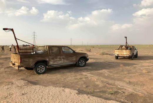 شبانه‌روزی با ملخ صحرایی مبارزه می‌کنیم