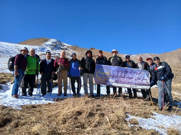 صعود گروه کوهنوردی جهادکشاورزی آذربایجان شرقی به ارتفاعات 3هزار متری اوچ گوللر در روستای اسپراخون باسمنج تبریز