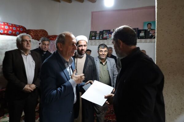 دیدار رئیس سازمان جهاد کشاورزی آذربایجان شرقی با خانواده شهید رضا جباری لقمان