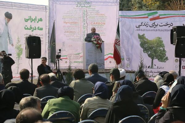 نهضت کاشت یک میلیارد نهال؛ نقطه عطفی در تاریخ انقلاب است
