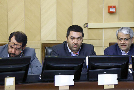 وعده لاریجانی برای اعطای کرسی به بخش‌خصوصی در نهادهای سیاست‌گذاری