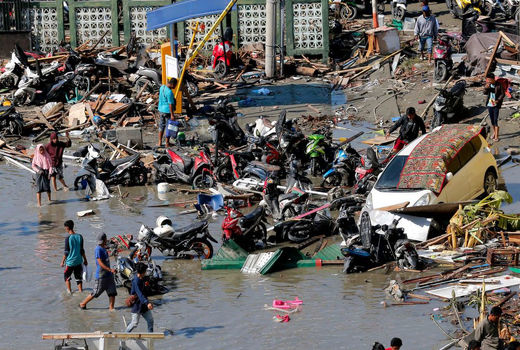 ۸۰۰ کشته در زلزله و سونامی اندونزی‎ 
