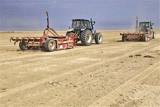 بیش از 300 هکتار از اراضی مرودشت تسطیح علمی شد