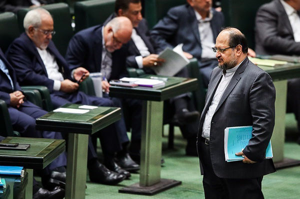 استیضاح وزیر صنعت در مجلس کلید خورد 