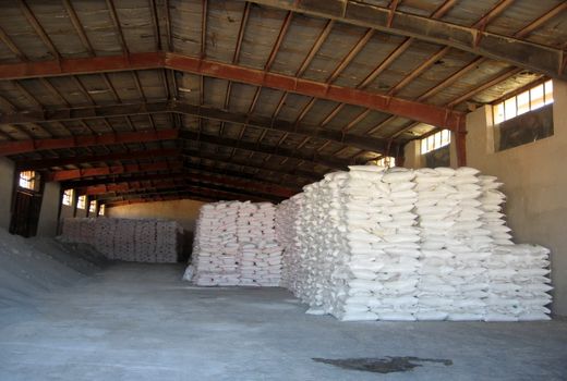  تحویل سه هزار تن کود شیمیایی به کشاورزان شهرستان دره شهر 