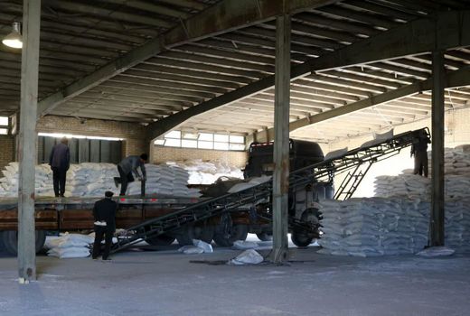 توزیع 17هزار 400 تن کود ازته در استان چهارمحال و بختیاری