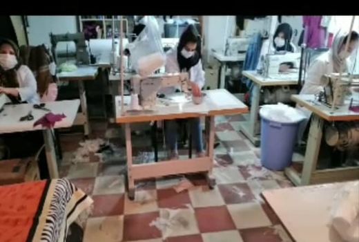 تولید ۷ هزار عدد ماسک بهداشتی توسط اعضای صندوق اعتبارات خرد زنان روستایی در شهرستان ارومیه