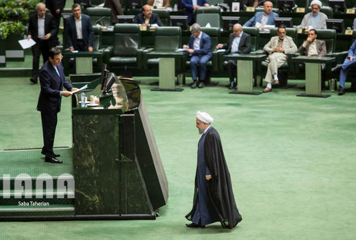 آغاز جلسه سوال نمایندگان از رئیس جمهور