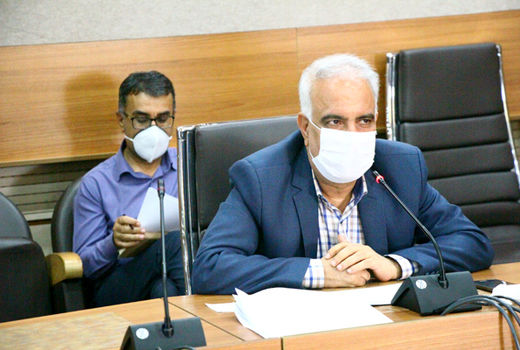  باغات هرمزگان در معرض هجوم ملخ