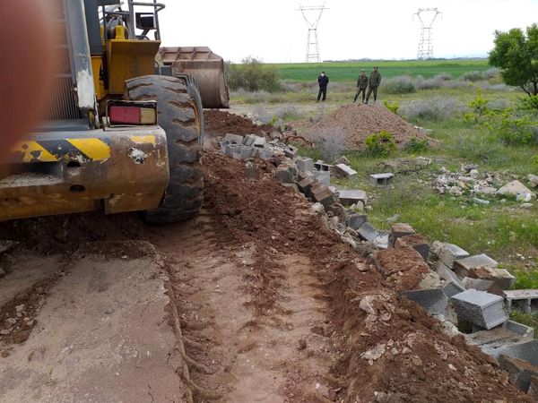 یک بنای غیر مجاز در اراضی کشاورزی شهرستان آبیک تخریب شد